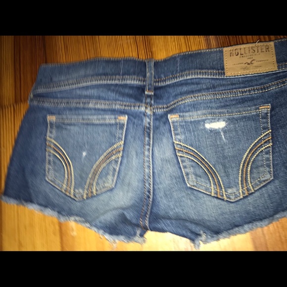 Hollister shorts - Picture 2 of 2